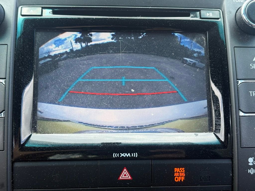 Used 2016 Toyota Camry SE FWD image 14