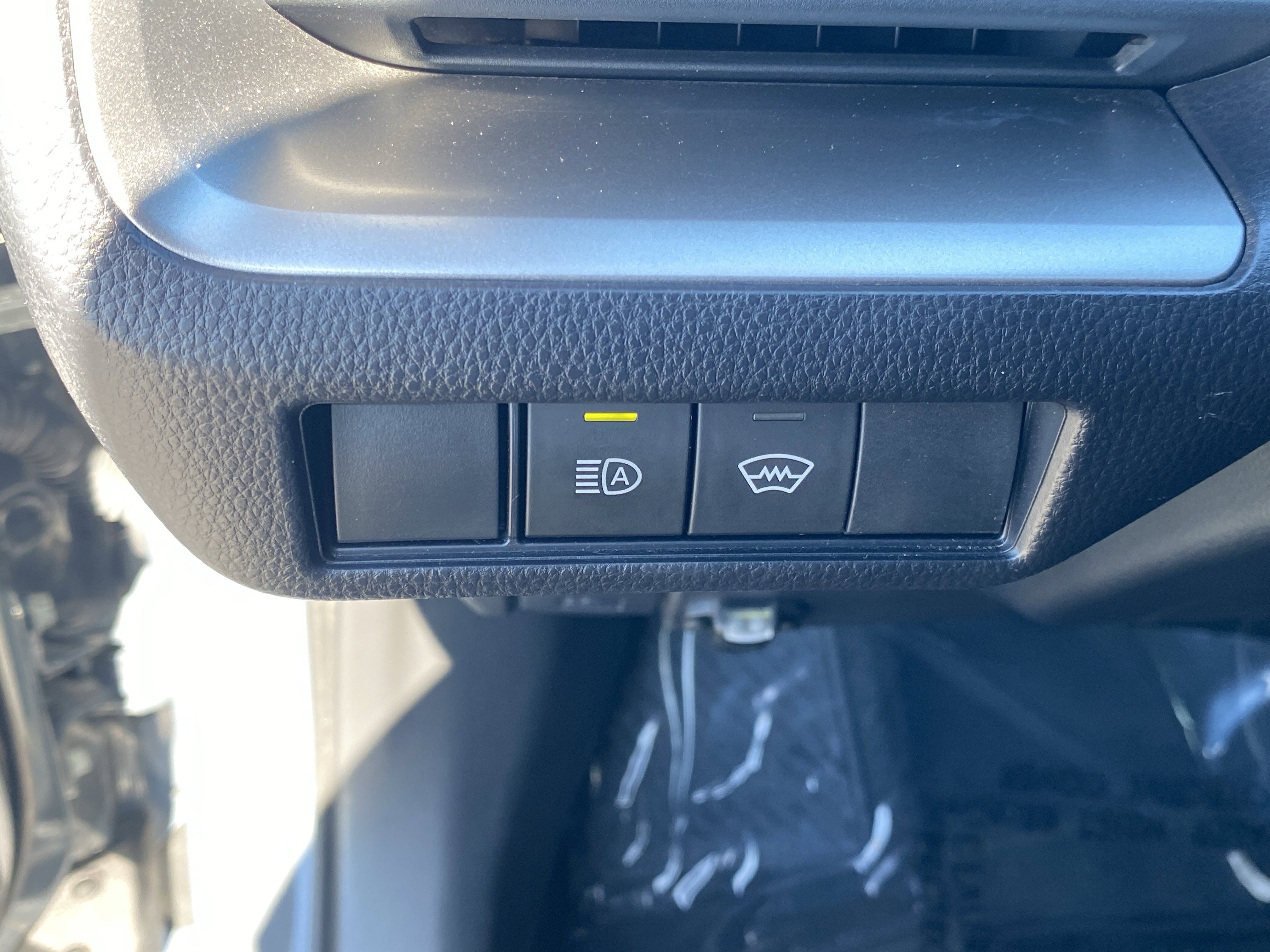 Used 2024 Toyota Prius LE image 29