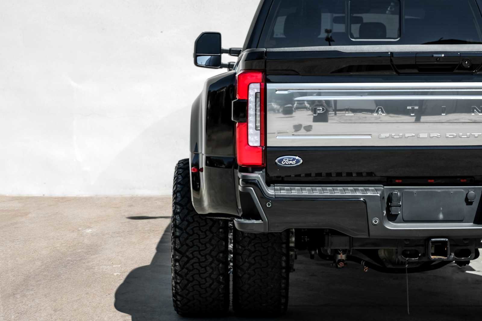 Used 2025 Ford F450 Platinum w/ Platinum Plus Package image 46