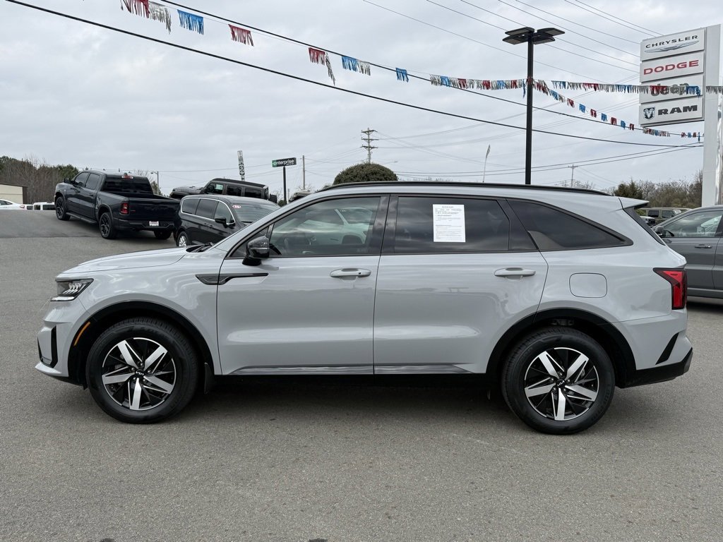 Used 2023 Kia Sorento EX image 8
