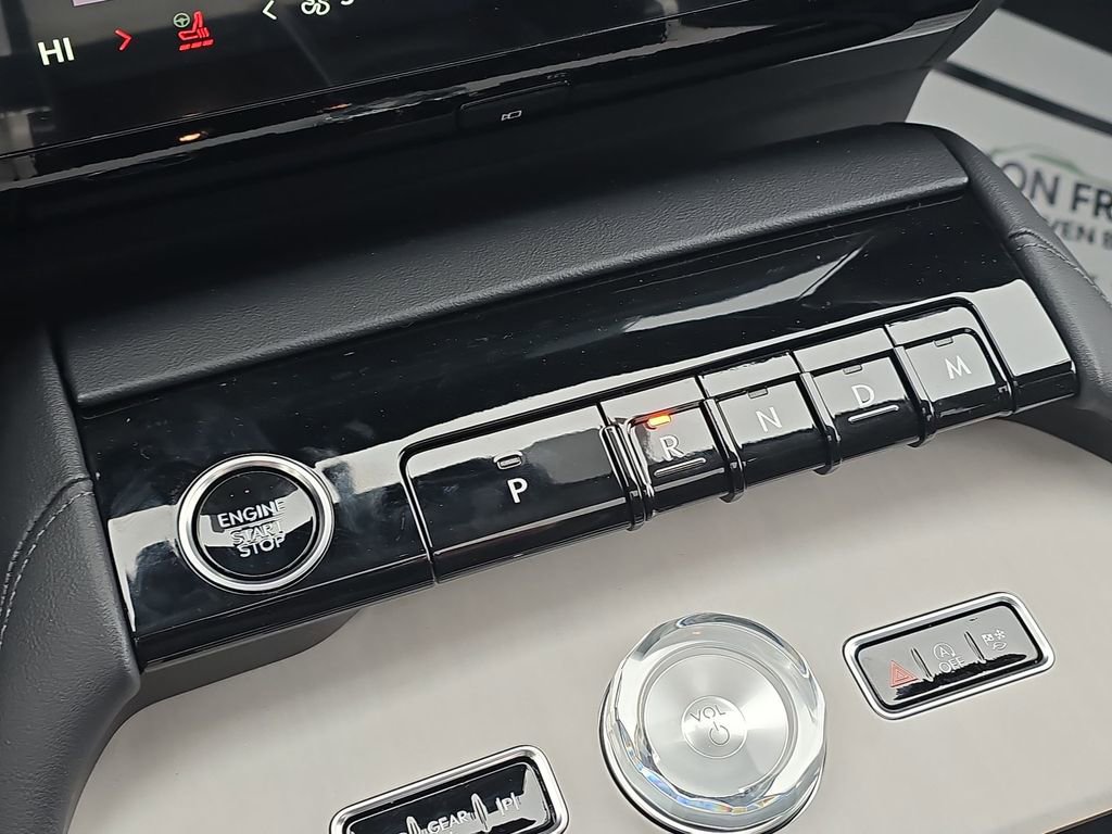 New 2025 Lincoln Navigator Reserve AWD/4WD image 25