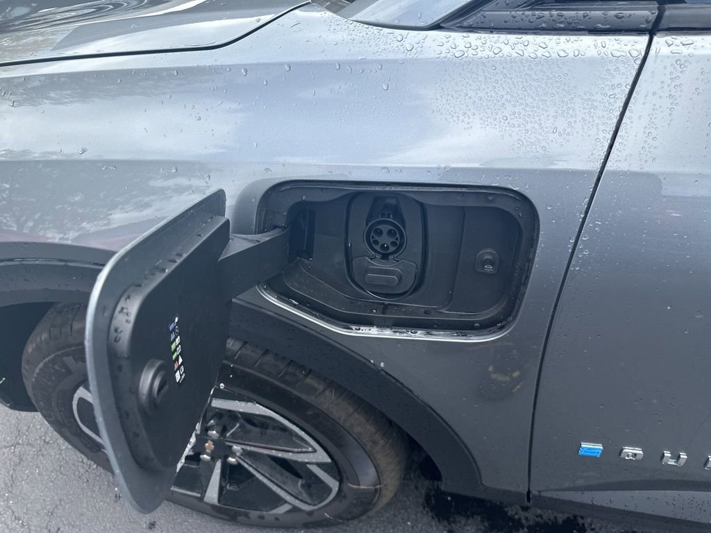 New 2026 Chevrolet Equinox EV LT image 35