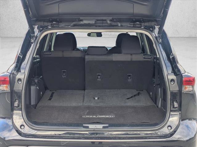 Used 2023 Toyota Highlander LE image 7