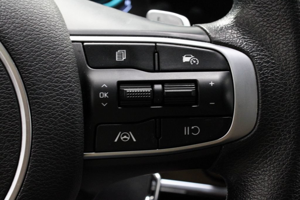 Used 2025 Kia Sportage LX AWD/4WD image 28
