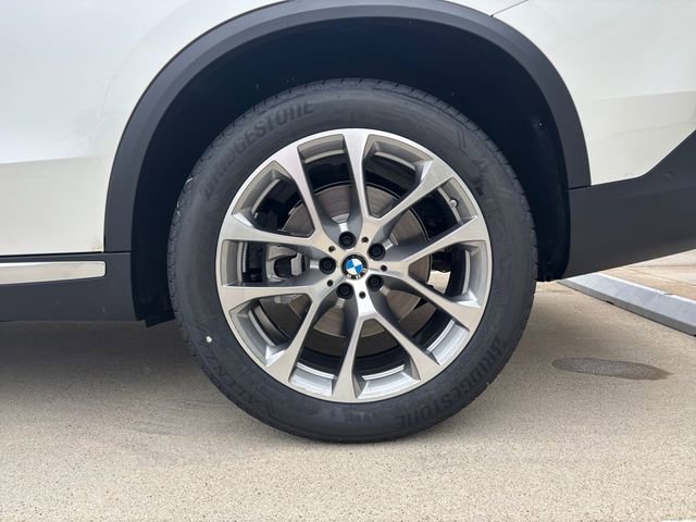 Used 2026 BMW X5 xDrive40i w/ Premium Package image 32