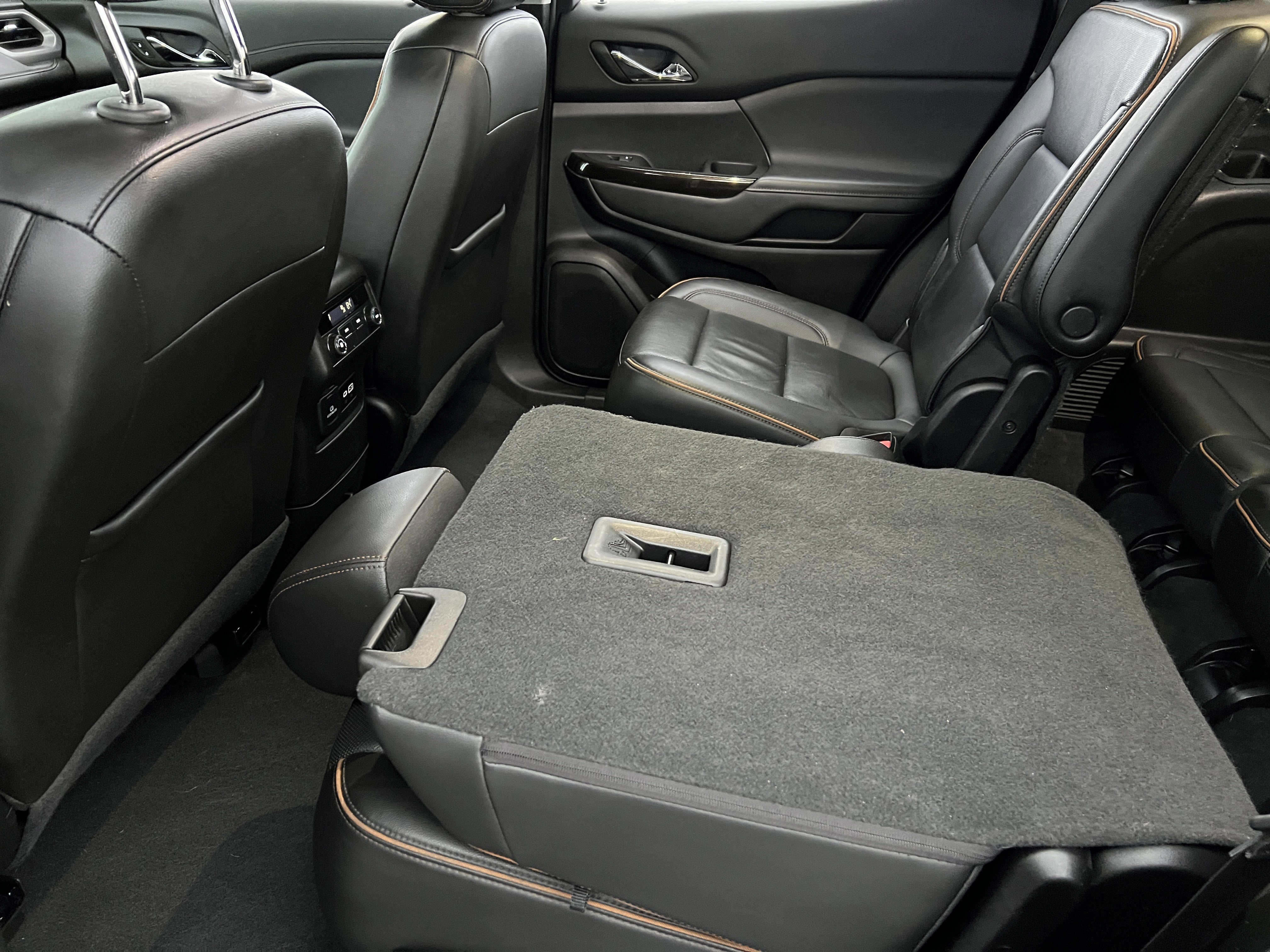 Used 2023 GMC Acadia AT4 w/ Trailering Package image 18