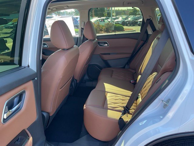 New 2026 Nissan Rogue Platinum AWD/4WD image 14