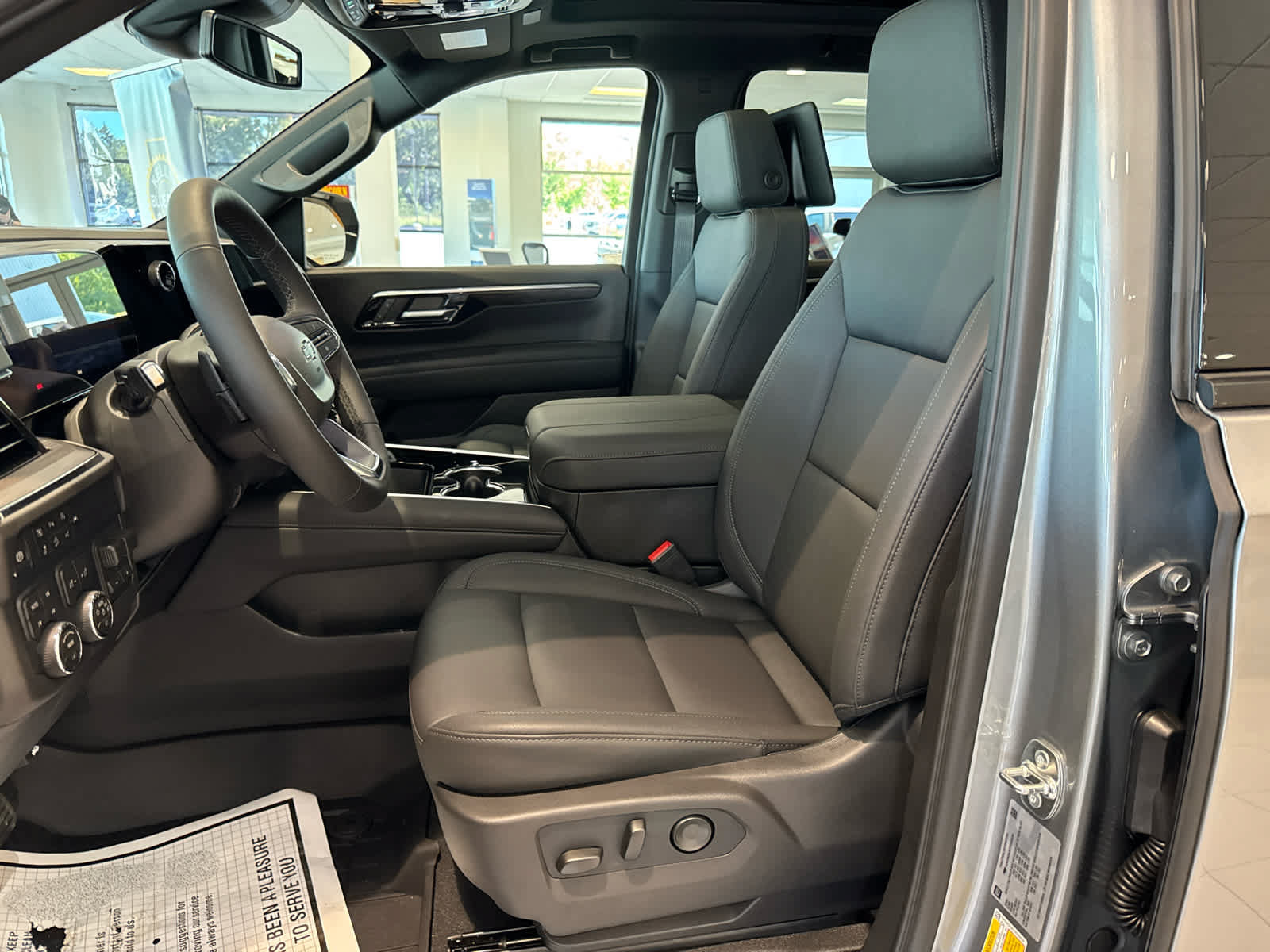 New 2026 Chevrolet Suburban Z71 w/ Z71 Off-Road Package AWD/4WD image 23