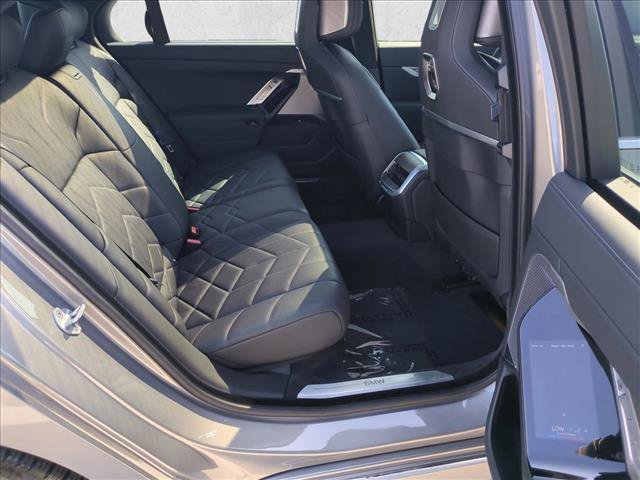 Used 2025 BMW i7 xDrive60 RWD image 22