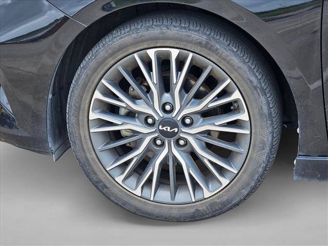 Used 2022 Kia Forte GT-Line w/ GT-Line Technology Package FWD image 14