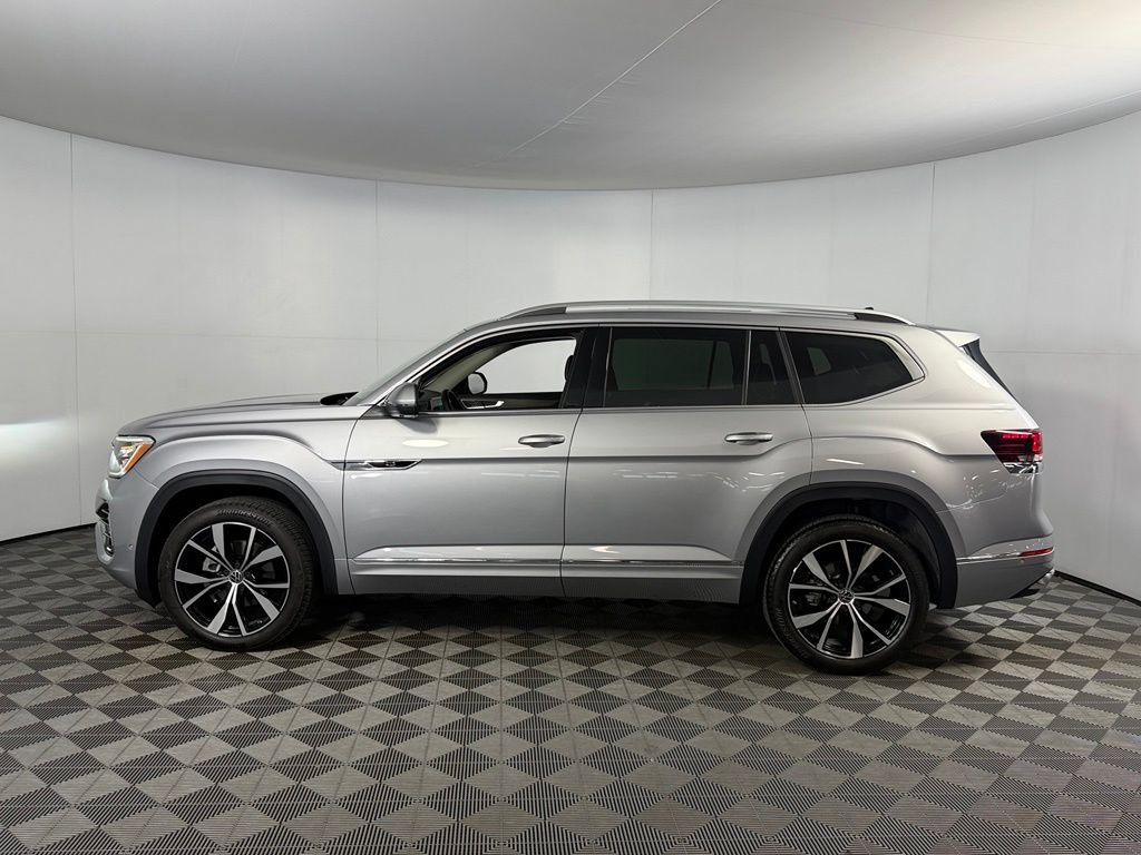 Used 2025 Volkswagen Atlas SEL Premium R-Line AWD/4WD image 10