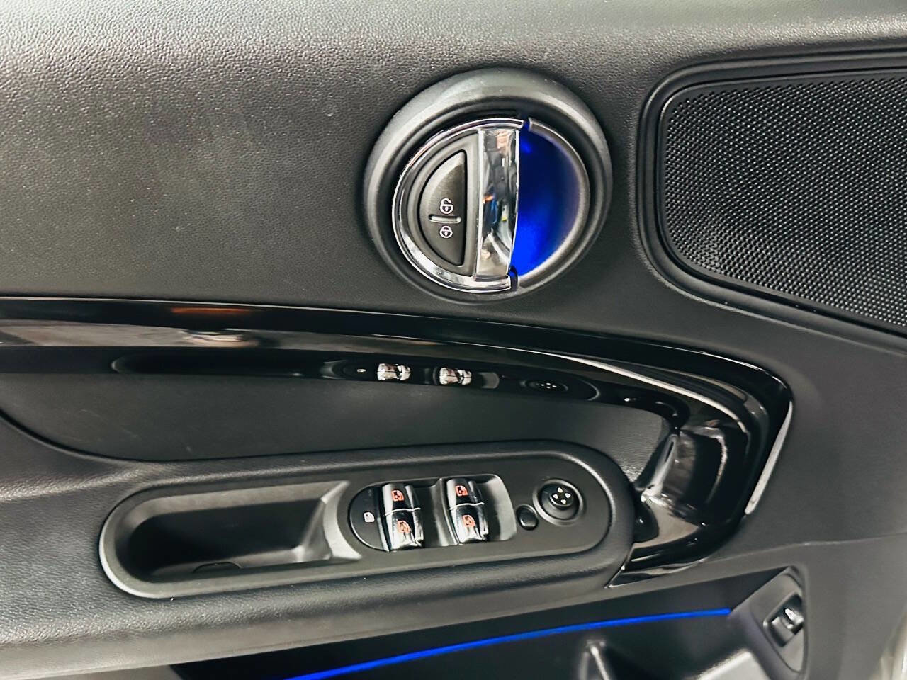 Used 2019 MINI Cooper Countryman S w/ Storage Package image 26