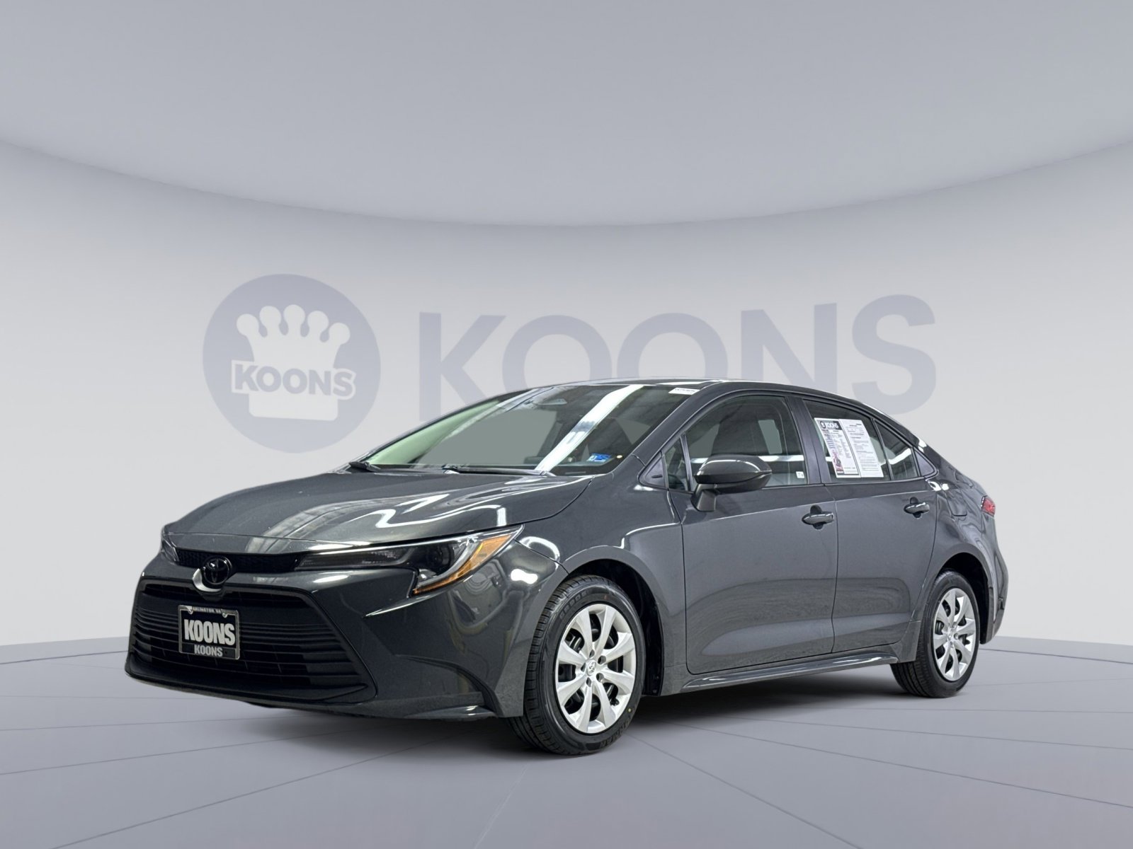Used 2023 Toyota Corolla LE image 1