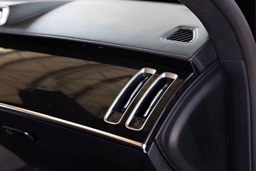 Used 2022 Mercedes-Benz S 580 4MATIC Sedan w/ AMG Line Package image 86
