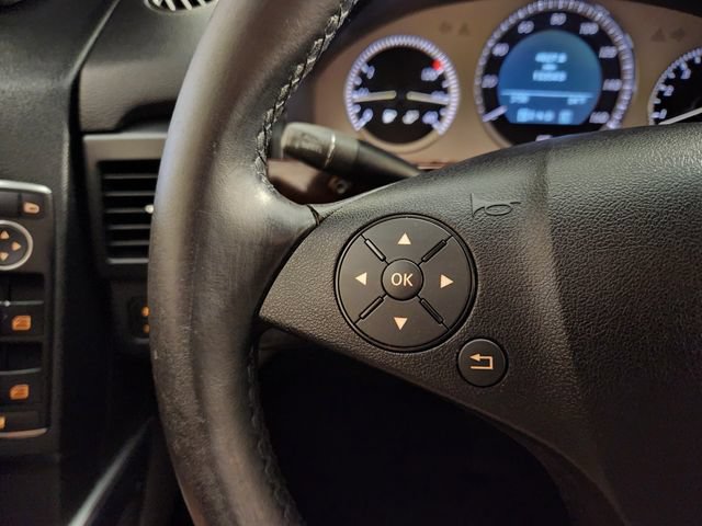 Used 2012 Mercedes-Benz GLK 350 2WD image 27