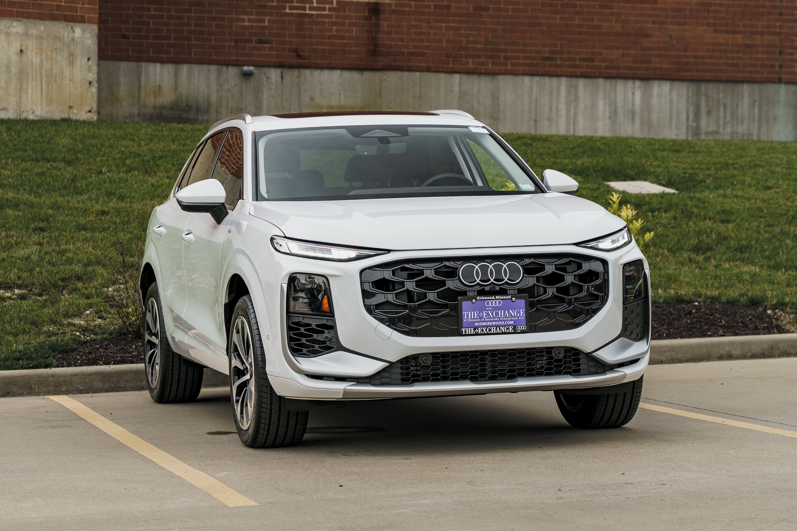 Certified 2026 Audi Q3 quattro 2.0T AWD/4WD image 2