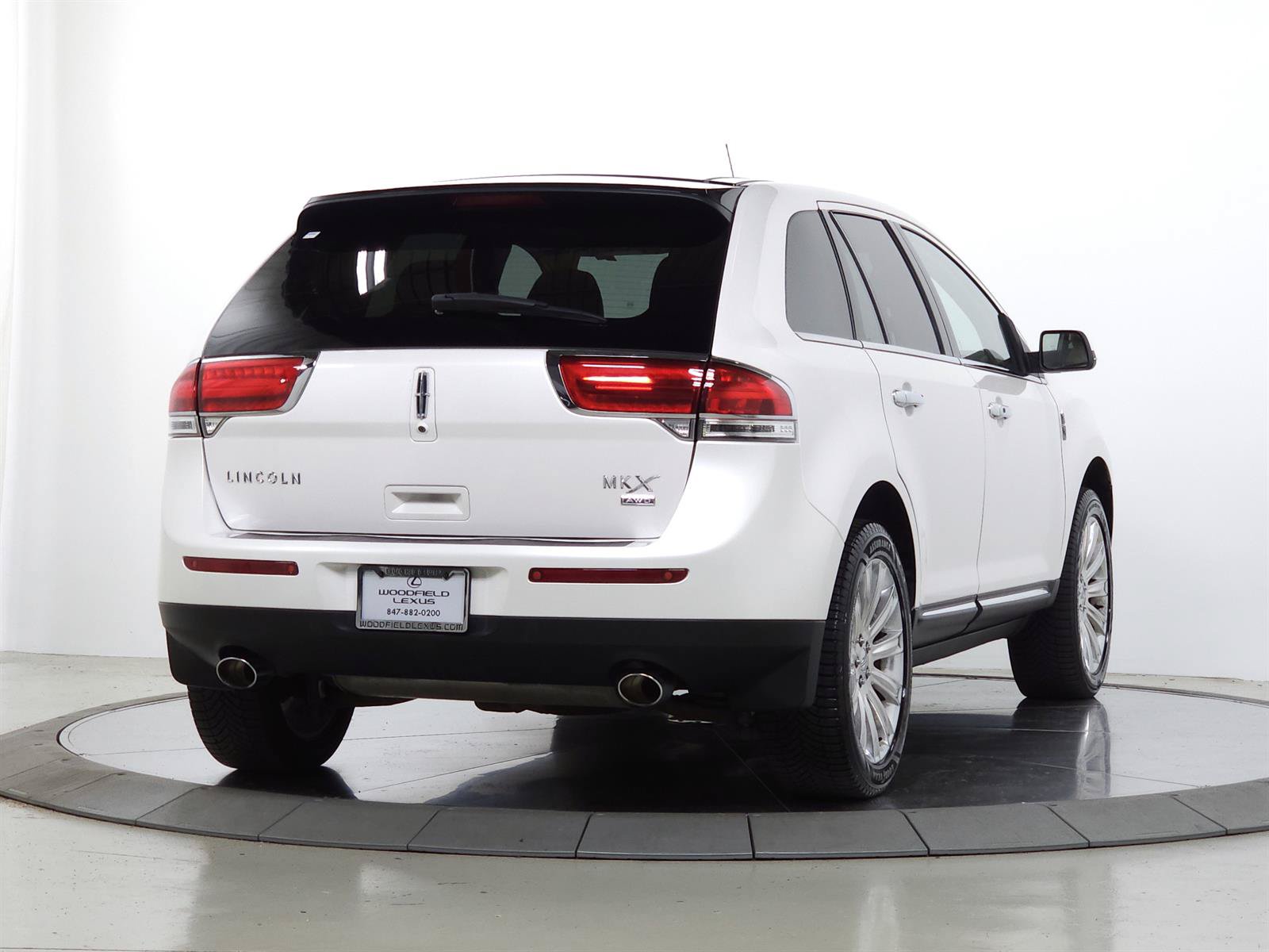 Used 2013 Lincoln MKX AWD image 8