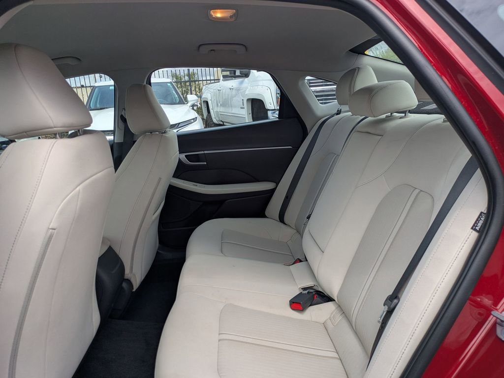 Used 2025 Hyundai Sonata SEL FWD image 32