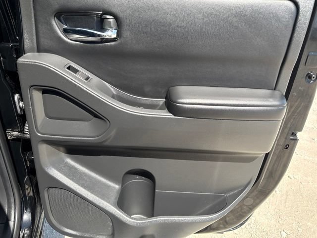 Used 2025 Nissan Frontier SV RWD image 17