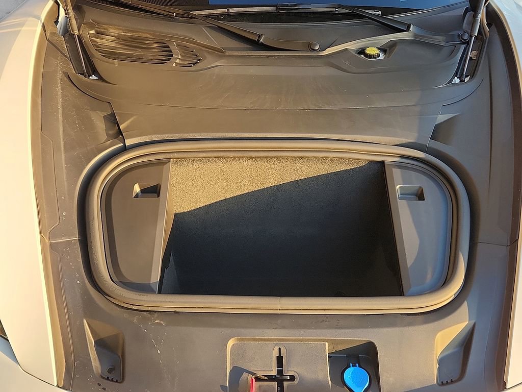 Used 2025 Porsche Taycan image 27