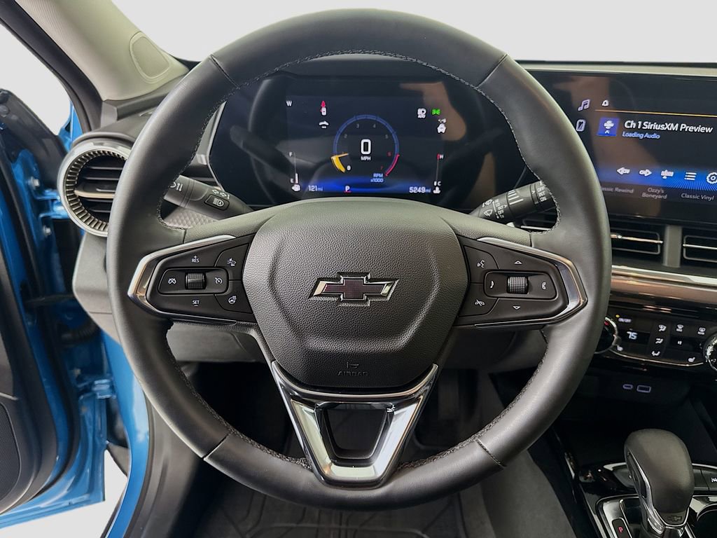 Used 2025 Chevrolet Trax ACTIV w/ Driver Confidence Package FWD image 12