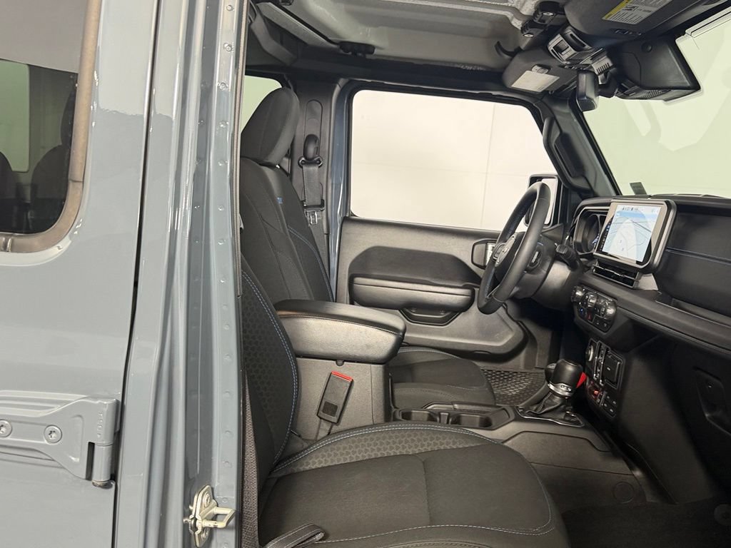 Used 2024 Jeep Wrangler Unlimited Rubicon 4xe w/ Technology Group AWD/4WD image 34