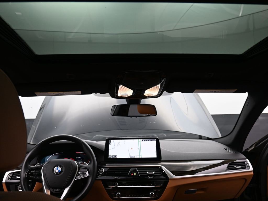 Used 2022 BMW 530i xDrive w/ Convenience Package image 16