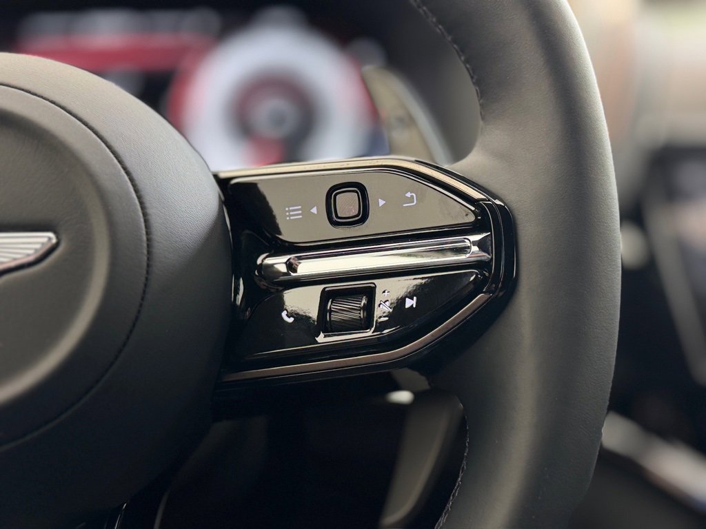 New 2025 Aston Martin DBX 707 image 25