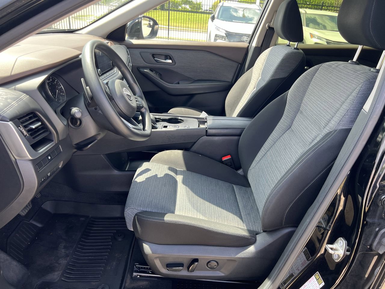 Certified 2023 Nissan Rogue SV image 9