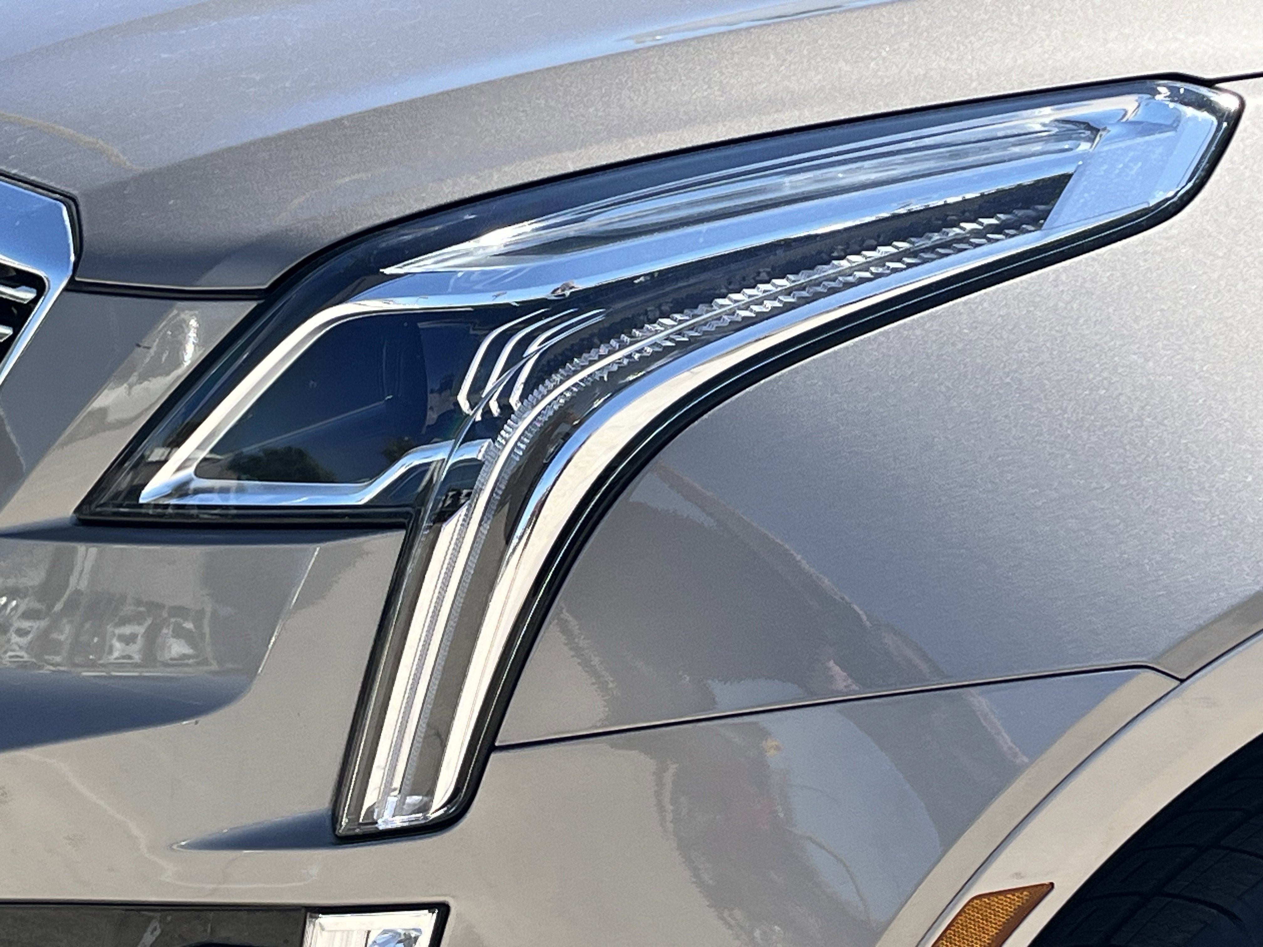Certified 2023 Cadillac XT5 Premium Luxury FWD image 9