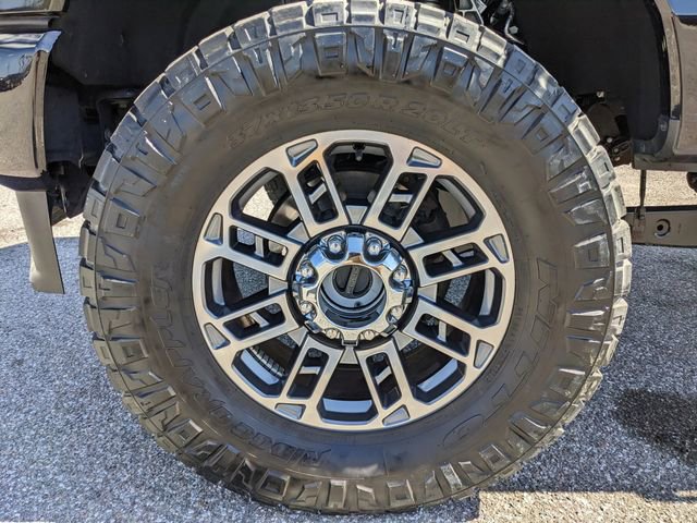 Used 2024 Ford F250 Limited w/ FX4 Off-Road Package image 9