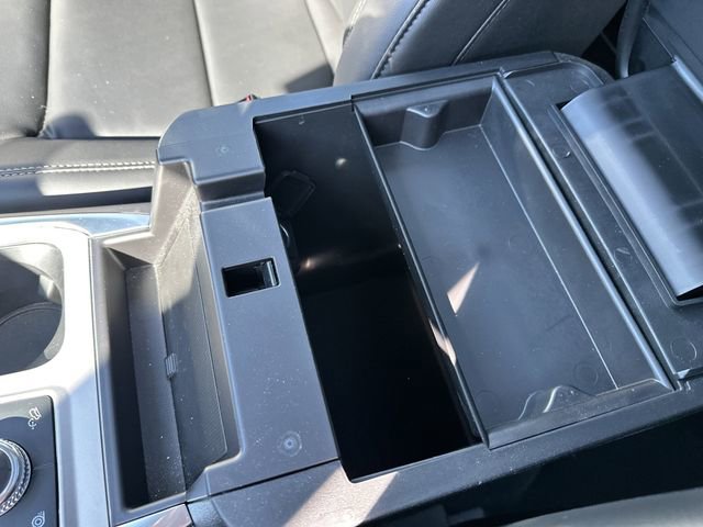 Certified 2023 Ford Explorer XLT w/ Equipment Group 202A image 28