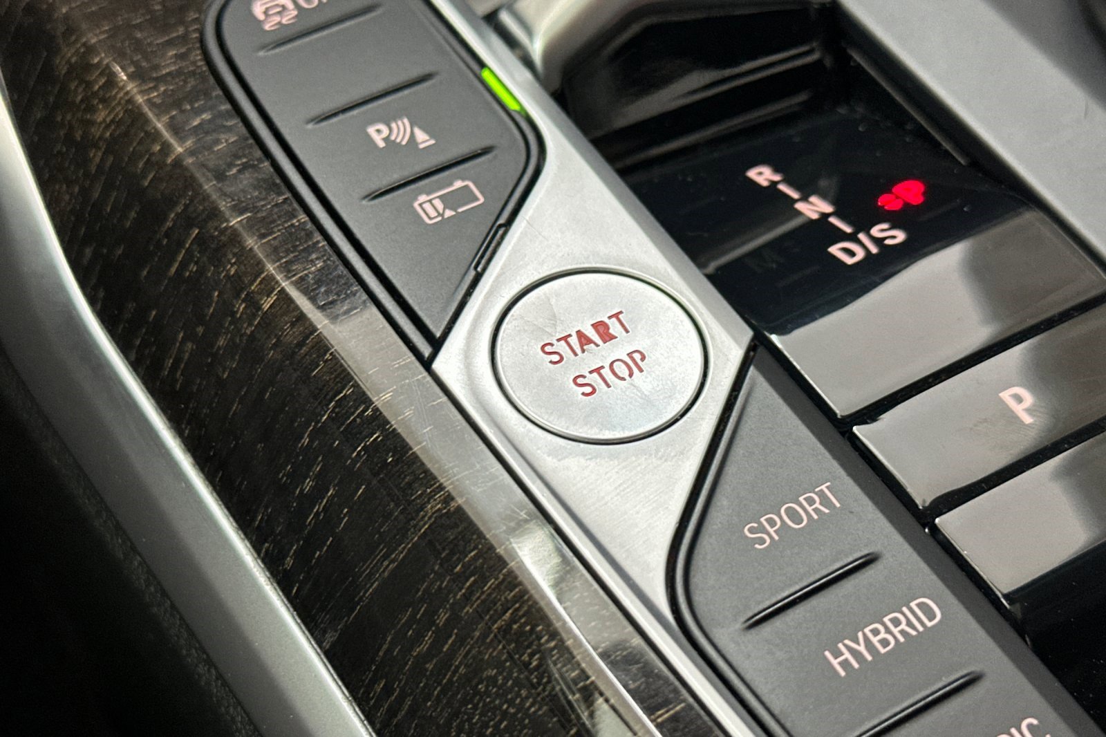 Certified 2023 BMW 330e w/ M Sport Package image 18