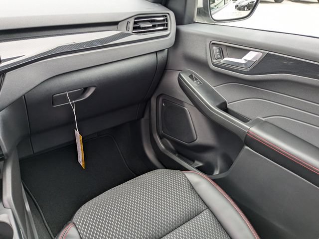 Used 2024 Ford Escape ST-Line Elite AWD/4WD image 17