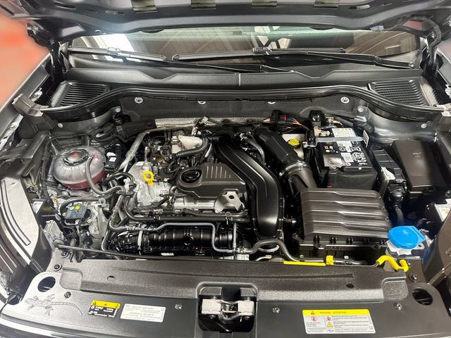 Certified 2025 Volkswagen Taos S AWD/4WD image 18