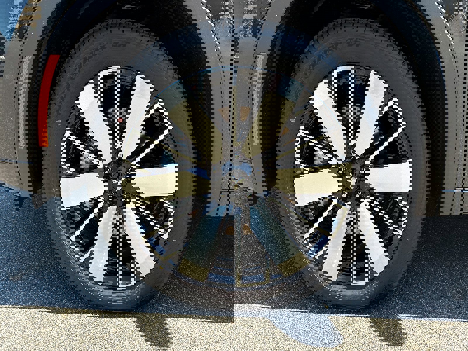 New 2025 Mitsubishi Outlander AWD image 13