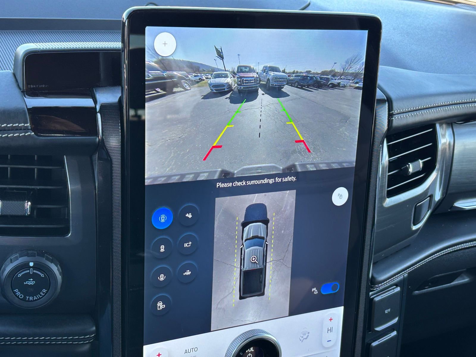 Used 2025 Ford F150 Lightning Platinum image 5