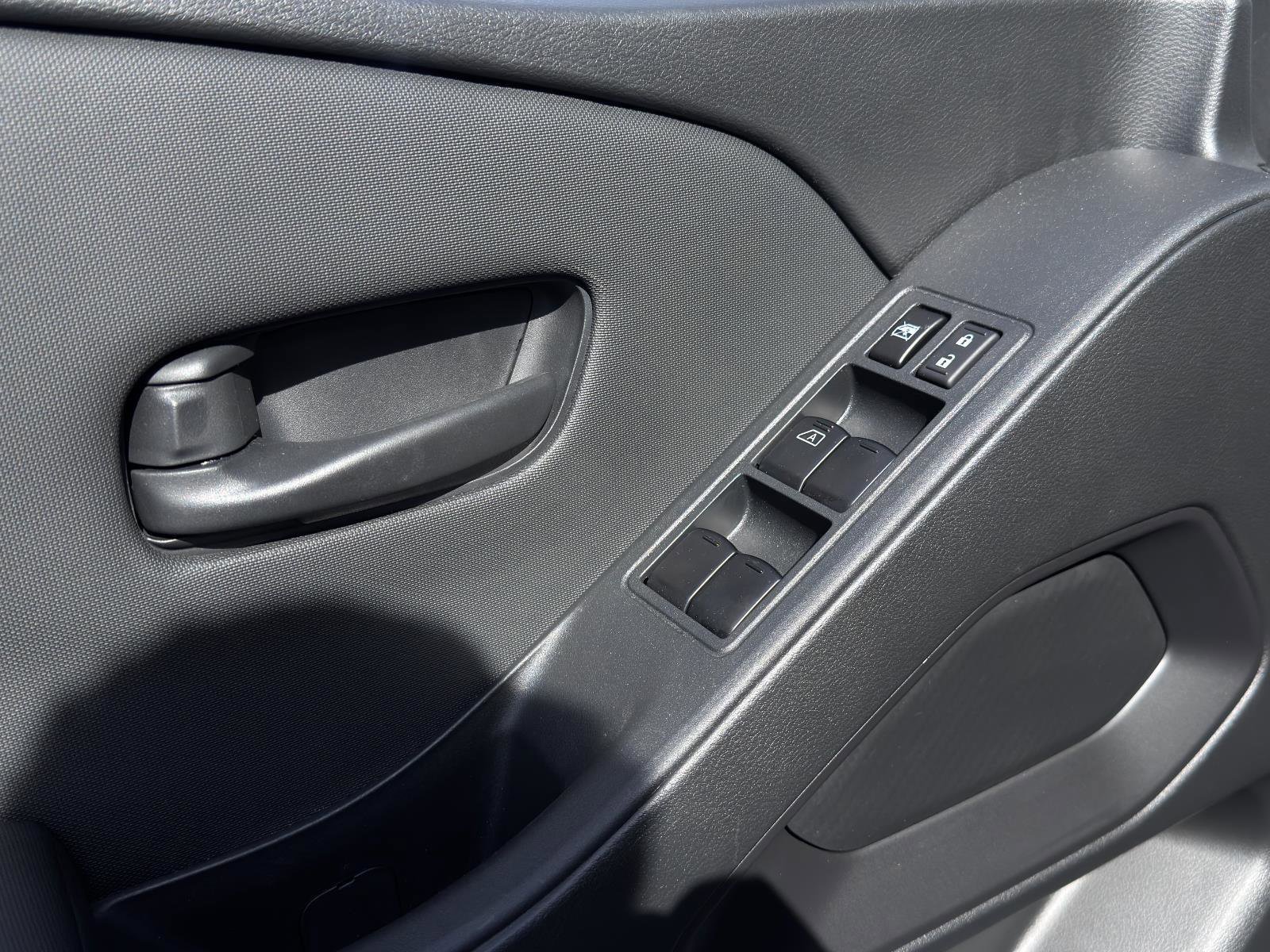 Used 2024 Nissan Frontier S image 13