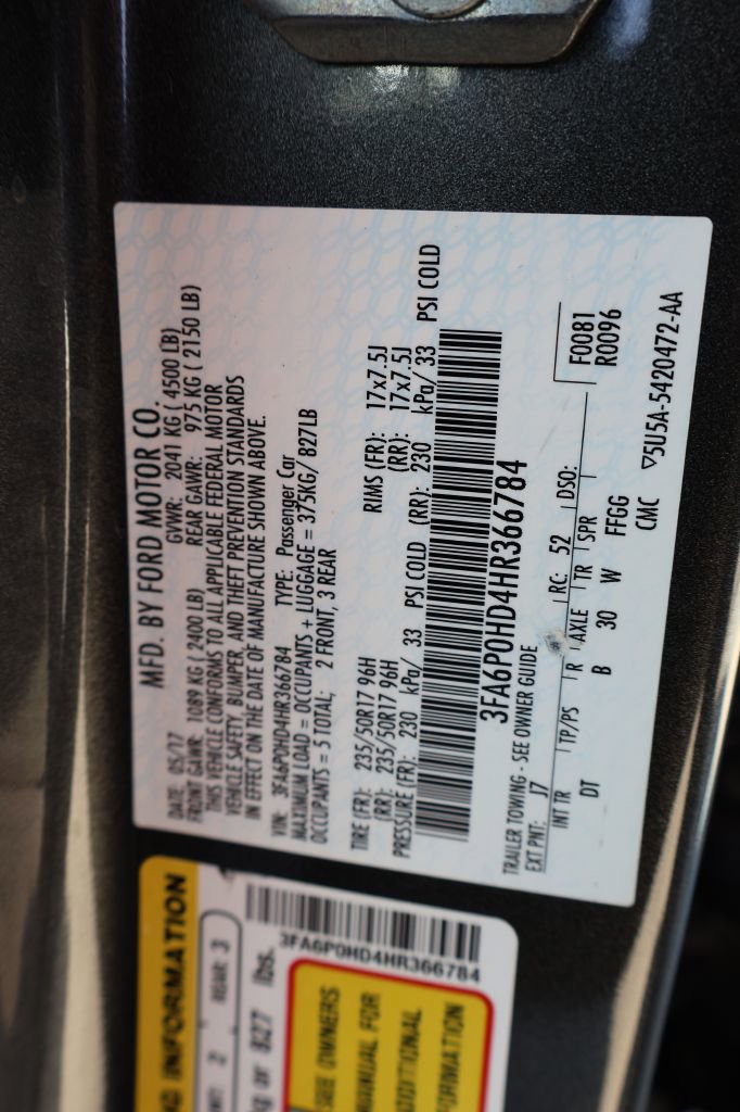 Used 2017 Ford Fusion SE w/ Fusion SE Technology Package FWD image 16