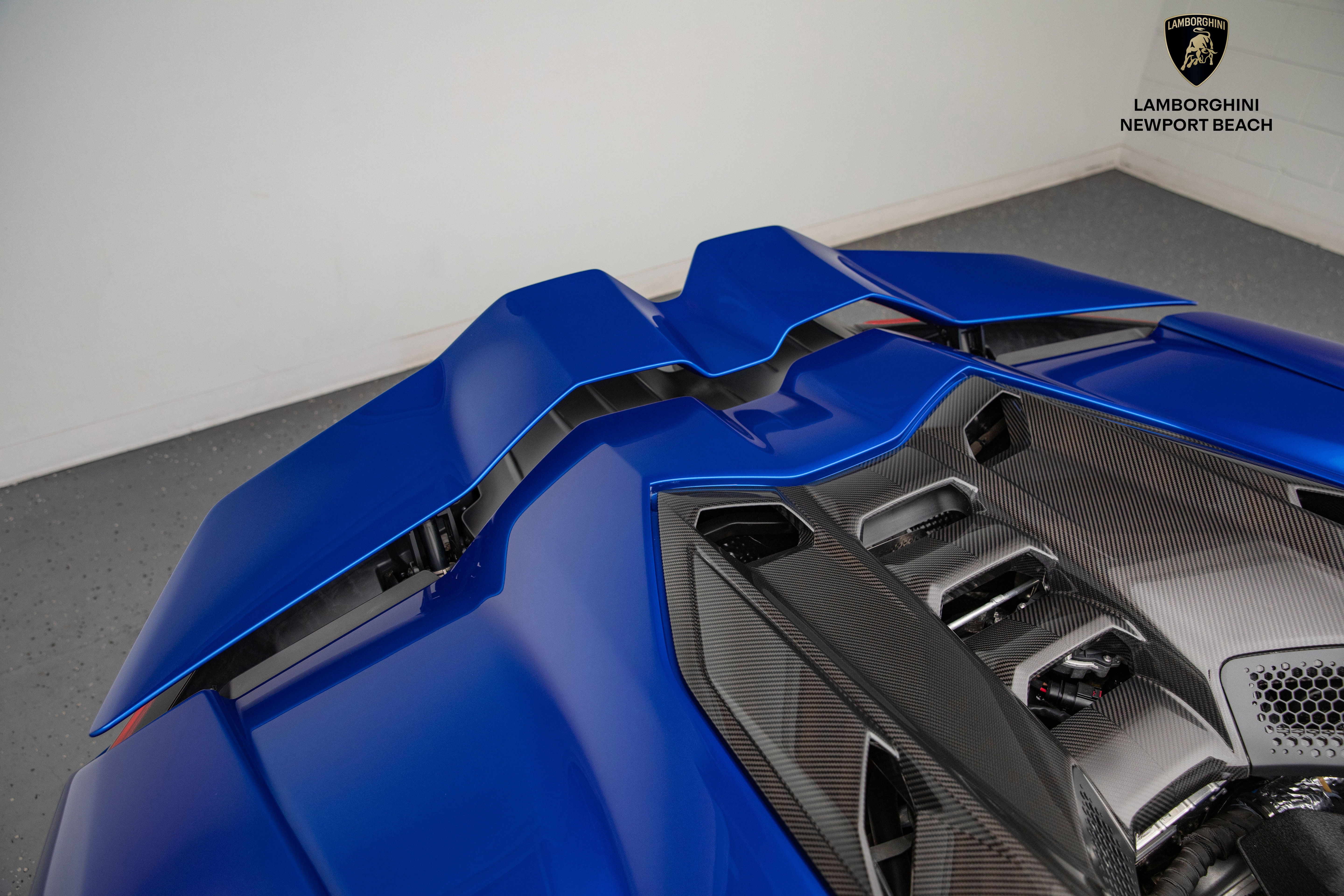 Used 2024 Lamborghini Revuelto image 12
