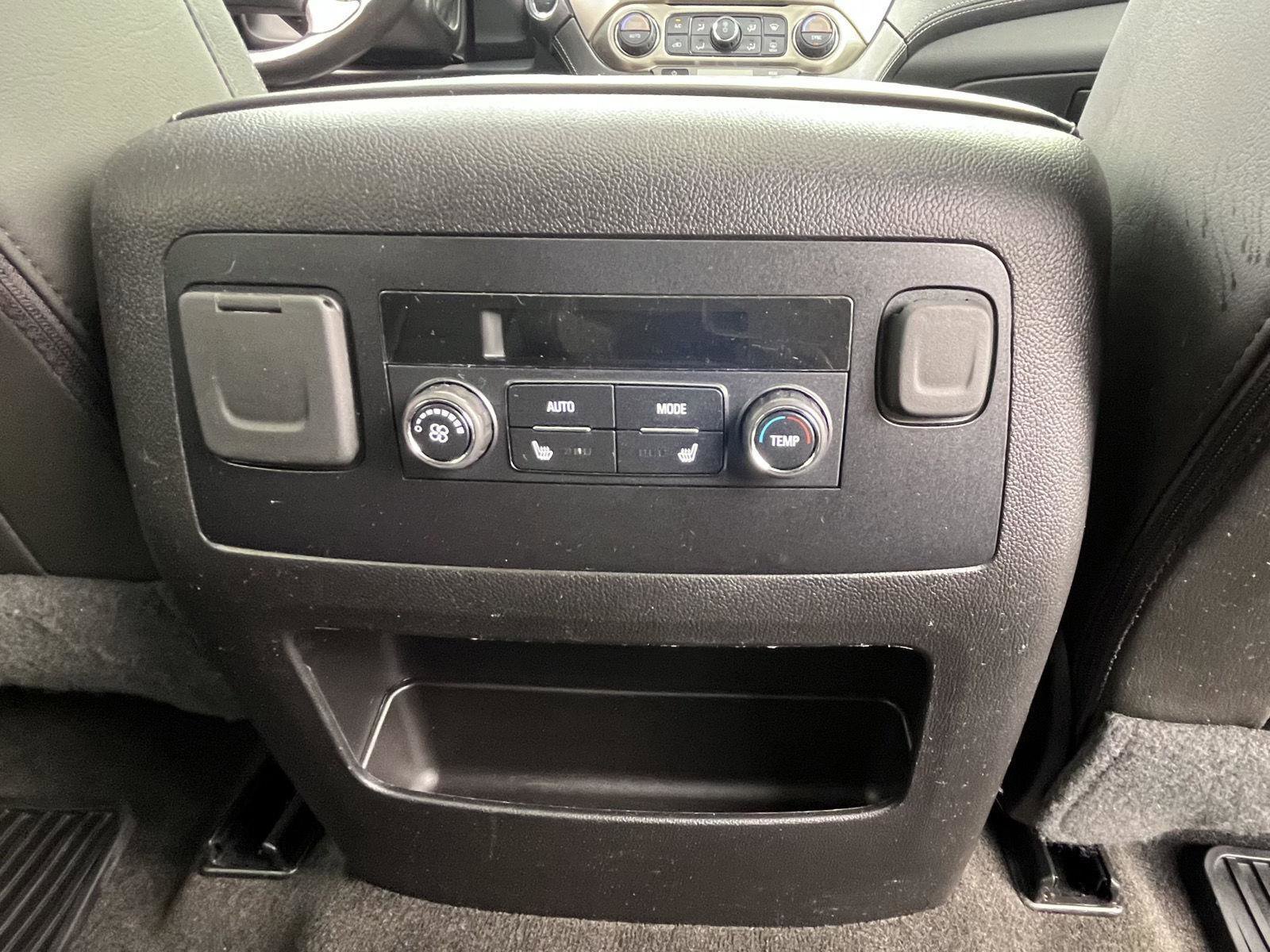 Used 2018 GMC Yukon Denali AWD/4WD image 21