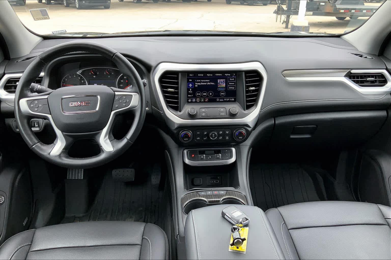 Used 2020 GMC Acadia SLT w/ Premium Package FWD image 16