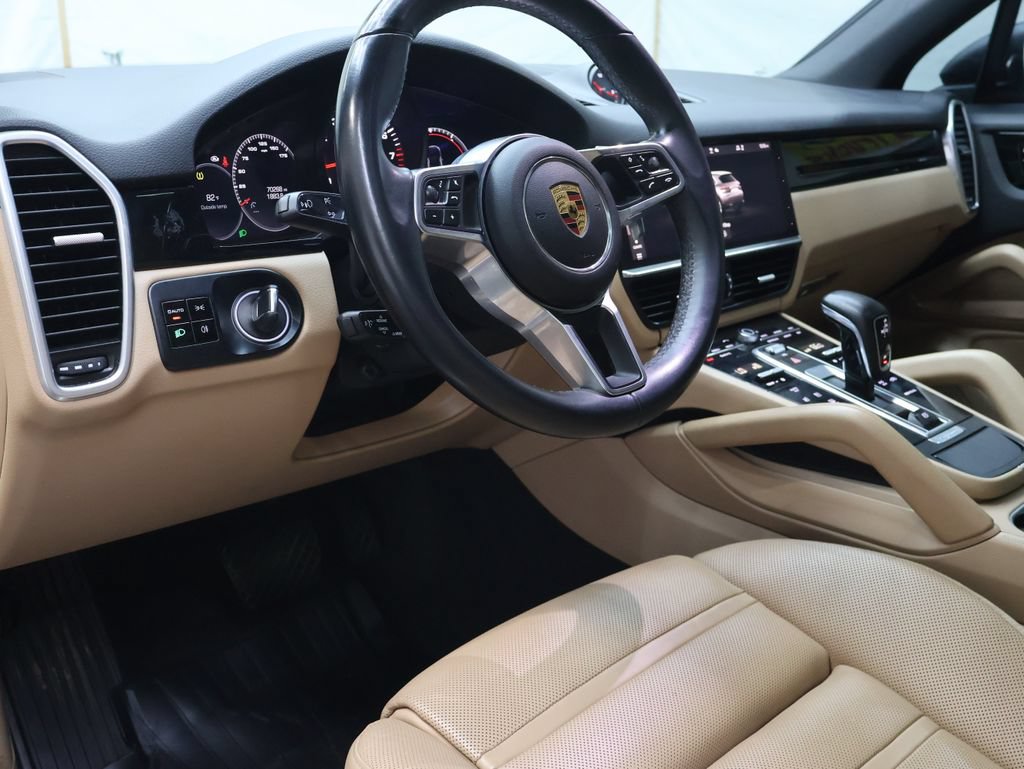 Used 2020 Porsche Cayenne AWD/4WD image 17