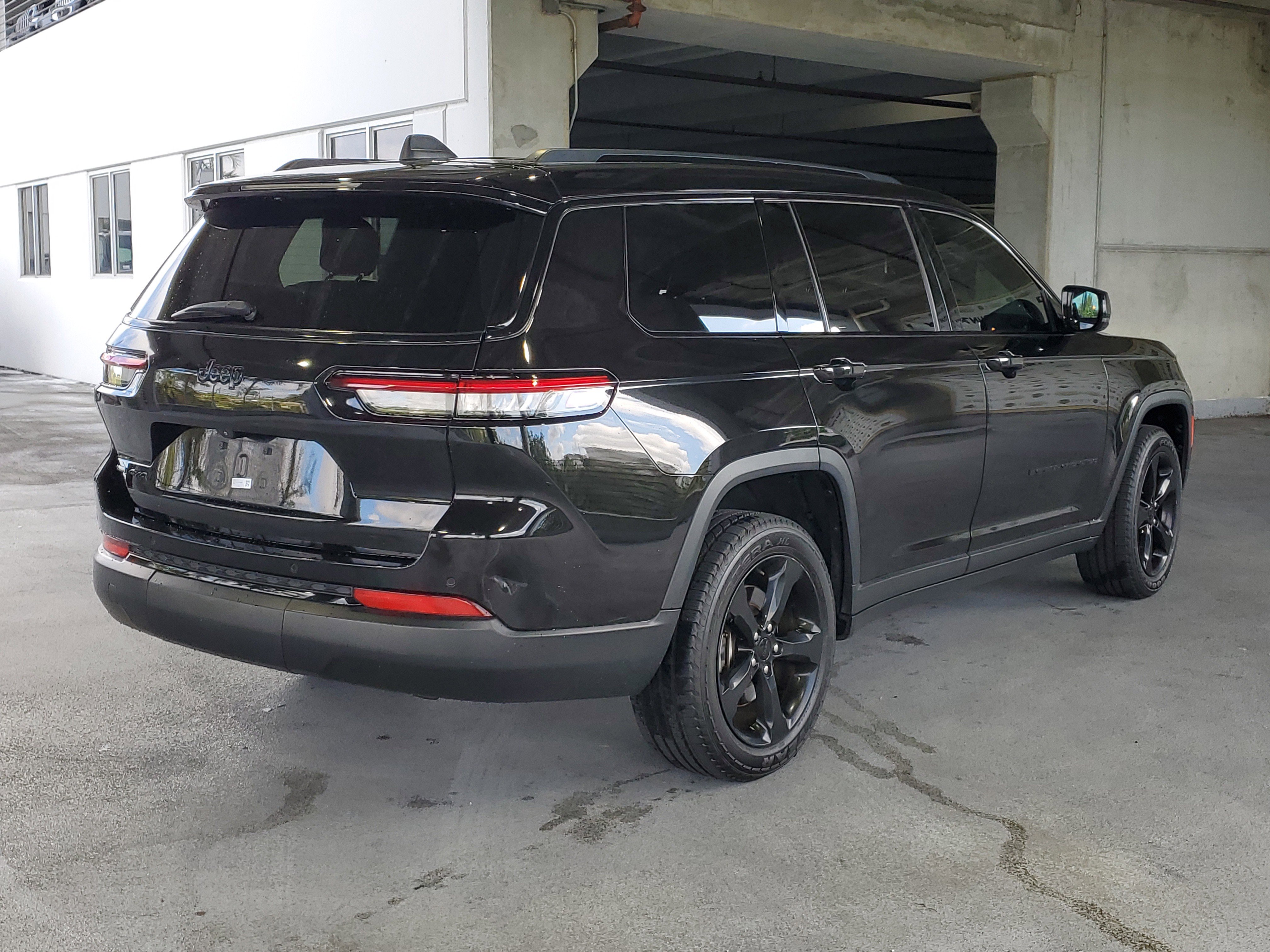 Used 2021 Jeep Grand Cherokee L Laredo AWD/4WD image 2