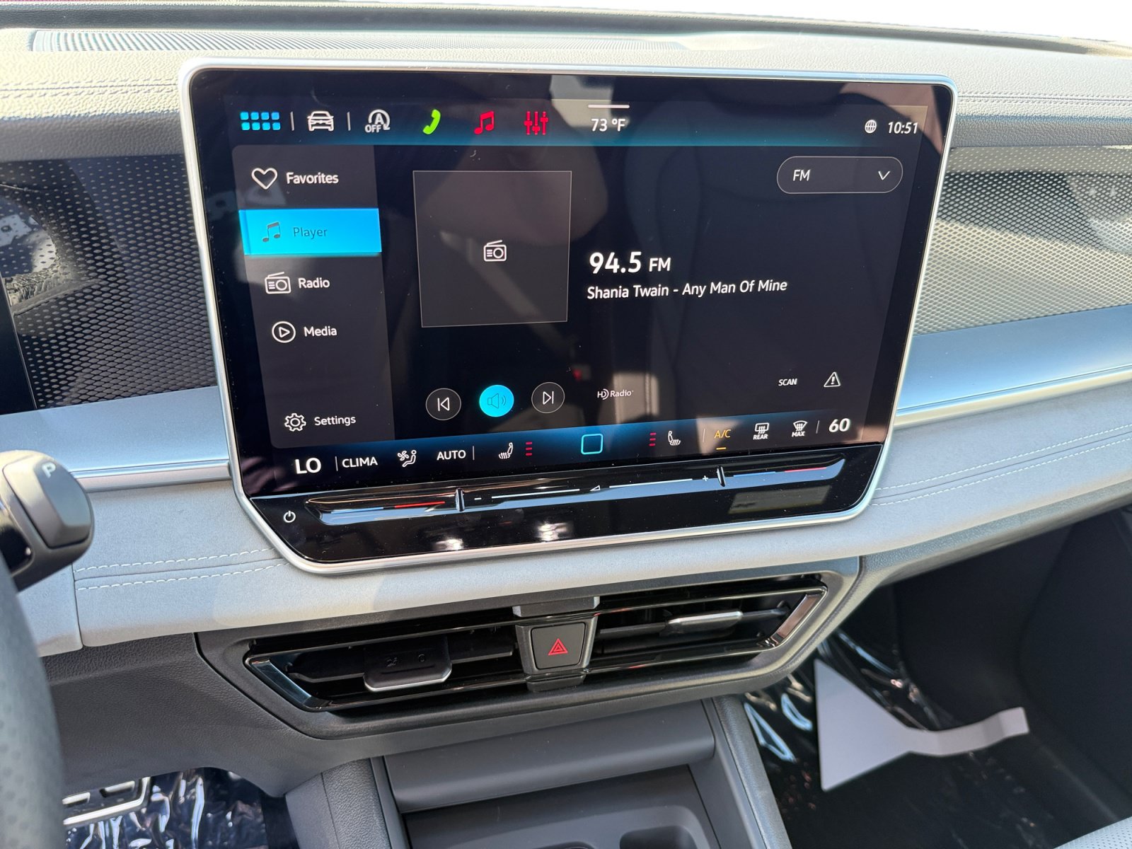 New 2026 Volkswagen Tiguan SE R-Line FWD image 12