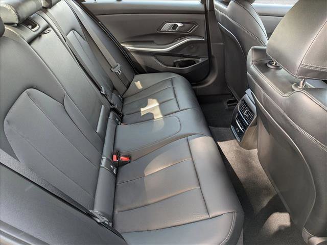 Used 2025 BMW 330i Sedan w/ Premium Package image 21