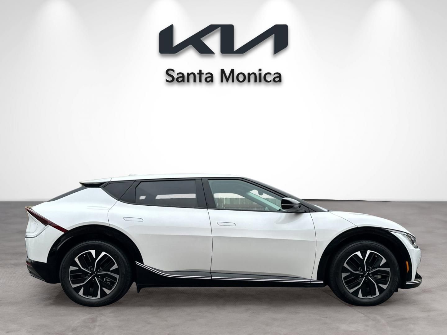 Certified 2023 Kia EV6 Wind AWD/4WD image 8