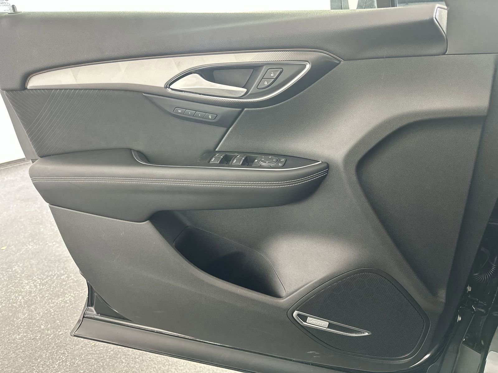 Used 2025 Buick Envision Sport Touring image 29