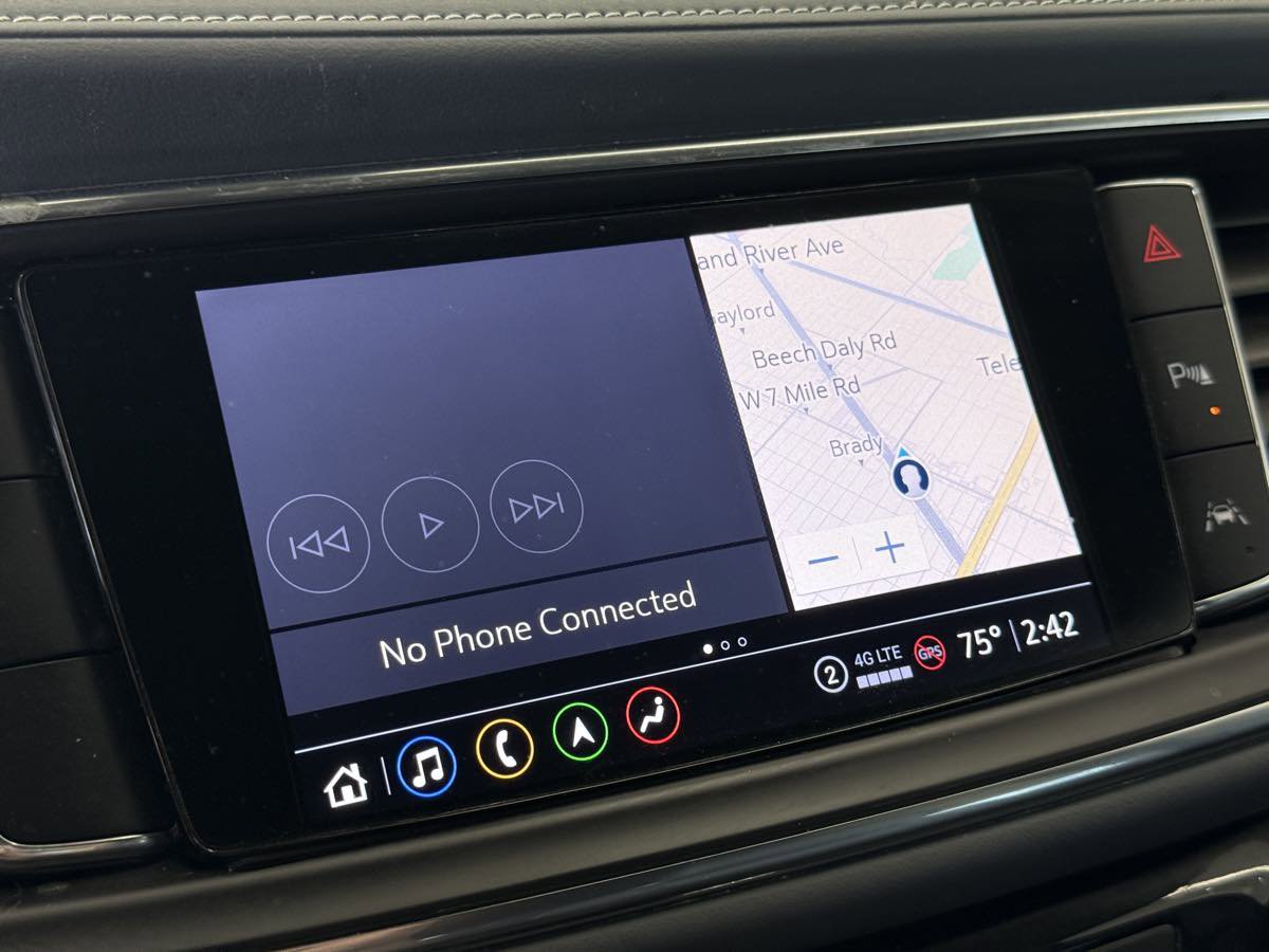 Used 2024 Buick Enclave Premium image 62