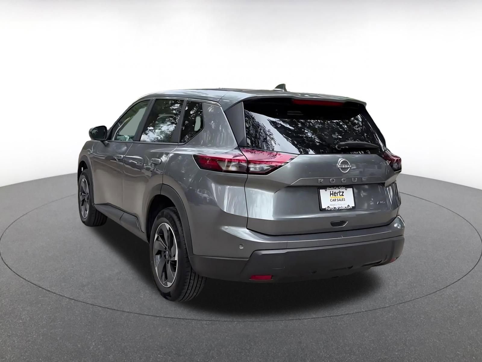 Used 2025 Nissan Rogue SV AWD/4WD image 11
